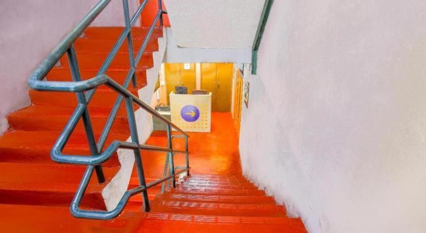 Spot On 89788 Musafir Transit Hotel Nilai Εξωτερικό φωτογραφία