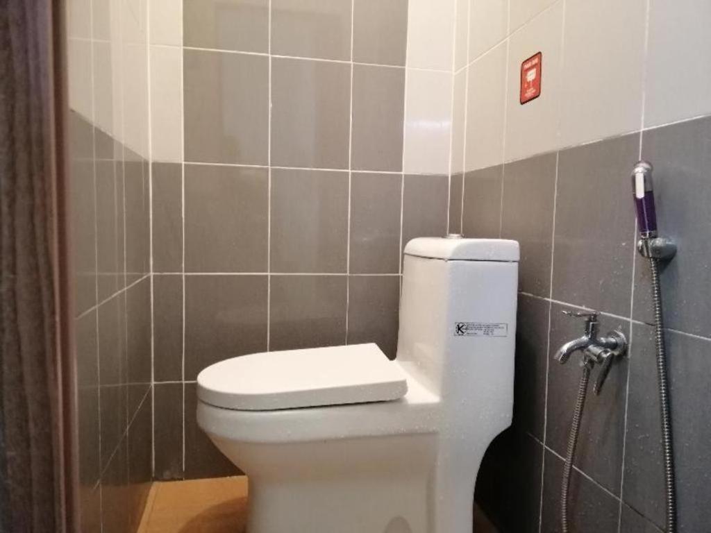 Spot On 89788 Musafir Transit Hotel Nilai Εξωτερικό φωτογραφία